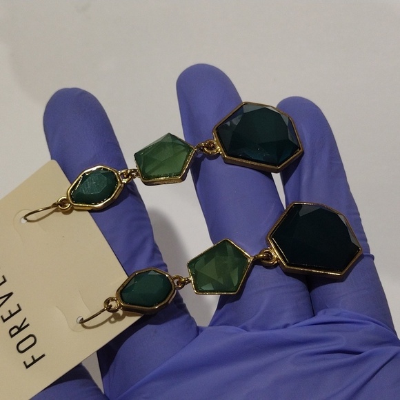 2/$30 Forever 21 Gold tone Green Drop Dangle Earrings - Women's Fashion Jewelry - Picture 7 of 8